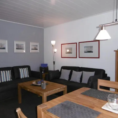 Ferienwohnung am Südstrand 2 *